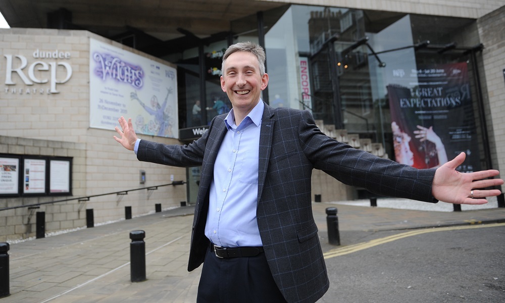 21.05.15 - pictured outside the Dundee Rep, South Tay Street, Dundee is the new CEO Nick Parr - words from Jenny