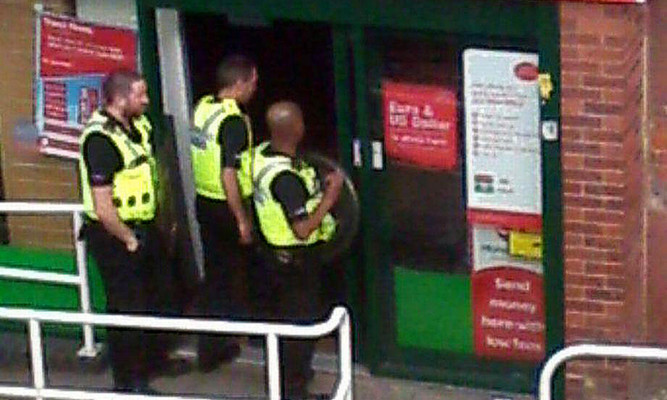 Police foiled an armed raid on a post office after catching three men in the act in Birmingham.
