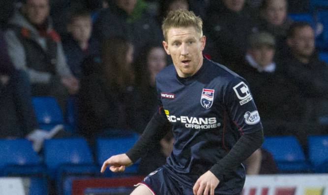 Michael Gardyne has signed for Ross County for a fourth time.