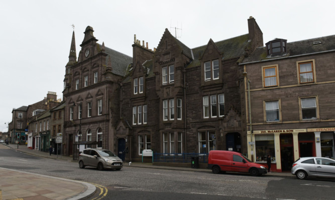 The  buildings at 5 - 7 The Cross in Forfar.