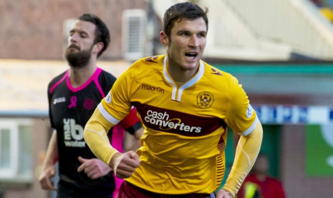 John Sutton in action for Motherwell.