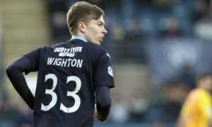 Former Dundee star Craig Wighton announces shock retirement at 28