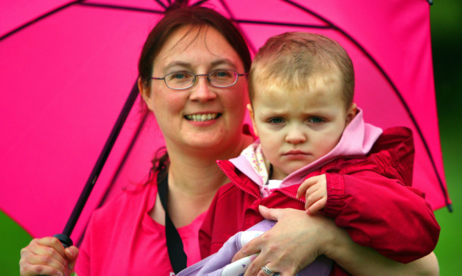 Amelia with mum Amanda.