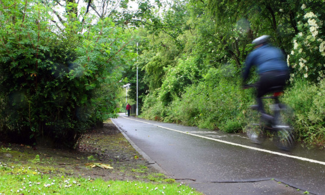 Boblingen Way near the Ivanhoe Drive junction on Templehall Road.