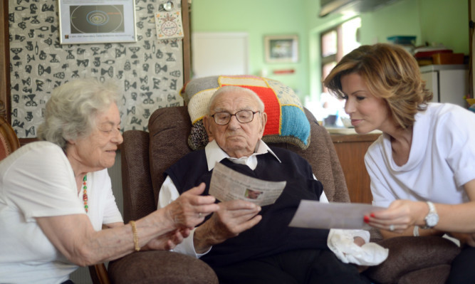 Sir Nicholas Winton with Natasha Kaplinsky (right) and Vera Schaufeld (left) one of the children he saved, as Sir Nicholas who organised the rescue of Jewish children from the Holocaust in 1939.
