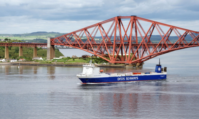 A DFDS Seaways vessel arrives in the Forth.