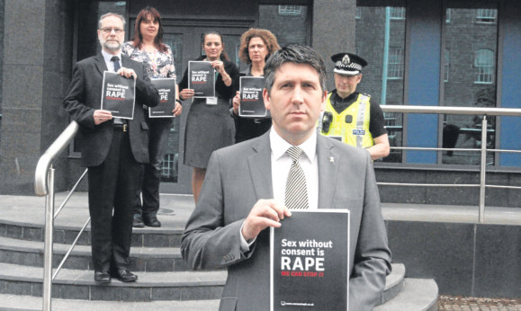rom left: Councillor Bill Bowes, Irena Pelc of the Womens Rape and Sexual Abuse Centre (RASAC), Sandra Ormeno of Perth and Kinross RASAC, Vered Hopkins of Violence Against Women partnership and Inspector Mark Duncan, with DCI Bobby Dow, front, at the campaign launch.