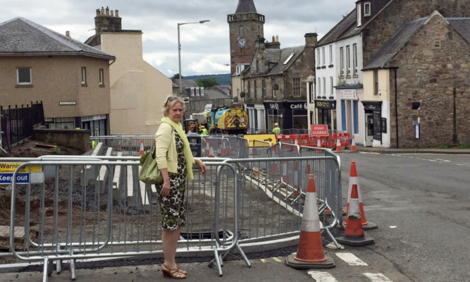 Roseanna Cunningham has been holding talks over the problems cause by works on High Street.