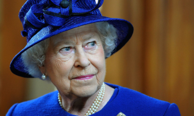 A video that appears to show the Queen performing a Nazi salute when she was a girl has emerged.