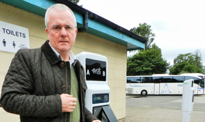 Peter Barrett says the council is putting up barriers in electric car users faces.
