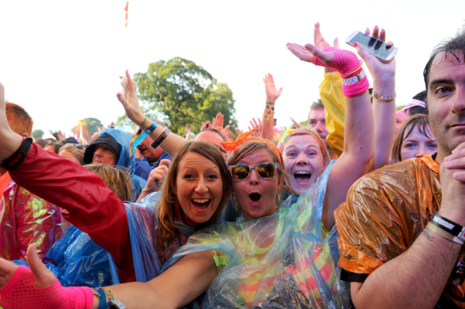 Thousands of music fans flocked to Scone Palace for a touch of nostalgia at Rewind Festival.