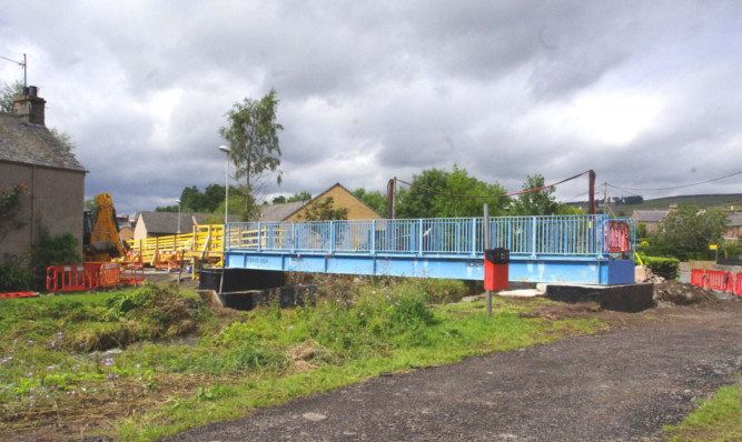 The new footbridge at Cairnleith Place in Alyth.