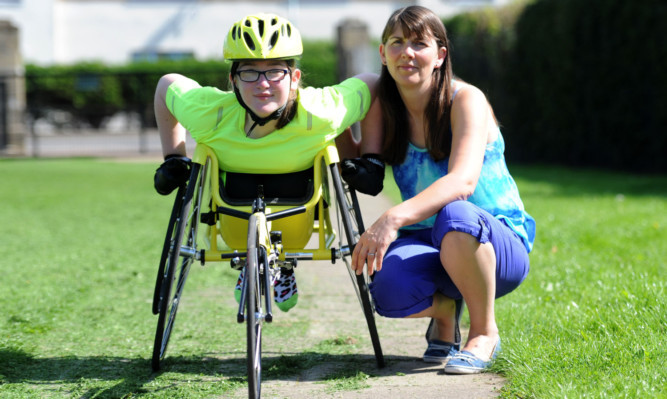 Murran Mackay with her mum Loraine Watt.