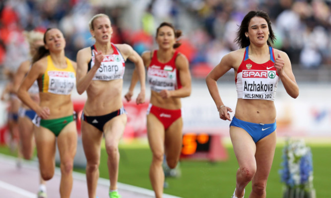 Lynsey Sharp trails Yelena Arzhakova in the 800 metres semi-finals in Helsinki last June.