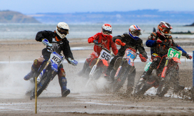 Action from last years sand races at Kirkcaldy.