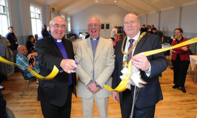 Moderator of the General Assembly of the Church of Scotland the Right Rev Dr Angus Morrison, the Rev Tony Thornthwaite and Lord Provost Bob Duncan at the official opening.