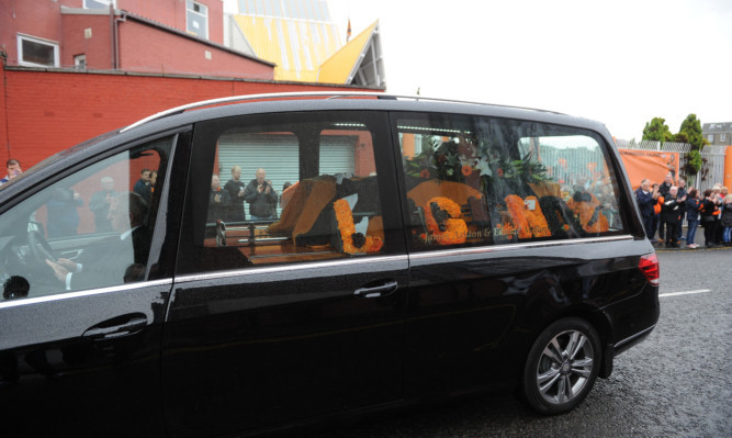 The funeral procession passed Tannadice on the way to Dundee Crematorium.