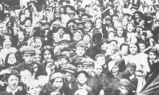 Pupils from Hull striking from school in 1911.
