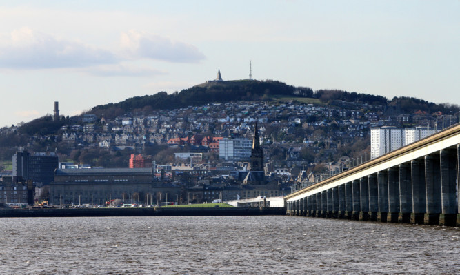 Kris Miller, Courier, 26/03/14. Picture today shows general view of Dundee from Fife.