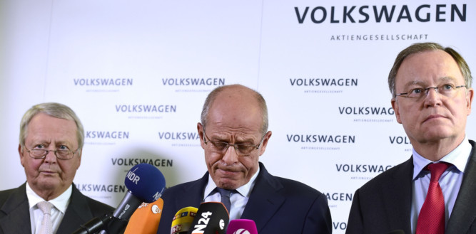 Volkswagen CEO Martin Winterkorn and other members of the board discuss the Volkswagen emissions crsis