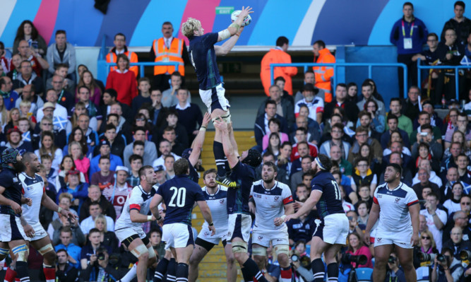 Richie Gray takes lineout ball cleanly during Scotland's win over the USA at Leeds.