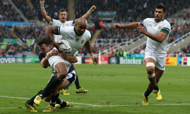 JP Pietersen goes in for South Africa's second try at St James' Park.