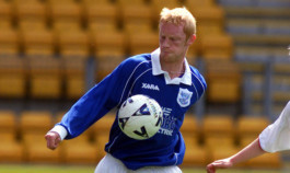 Nathan Lowndes in action for St Johnstone.