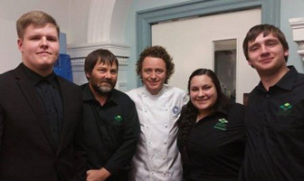 Chef Tom Kitchin with the Elmwood students.