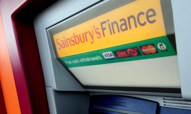 Thieves attempted to steal the ATM from the Sainsbury's store in Kinross.