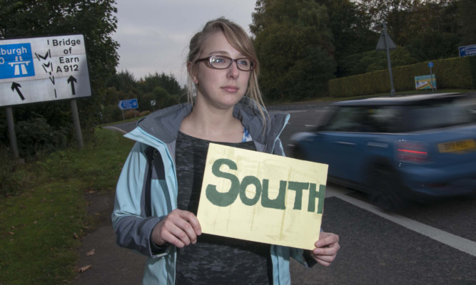 Minnie Reid is going to see how far she can hitch-hike in 48 hours with the money she raises going to Diabetes UK.