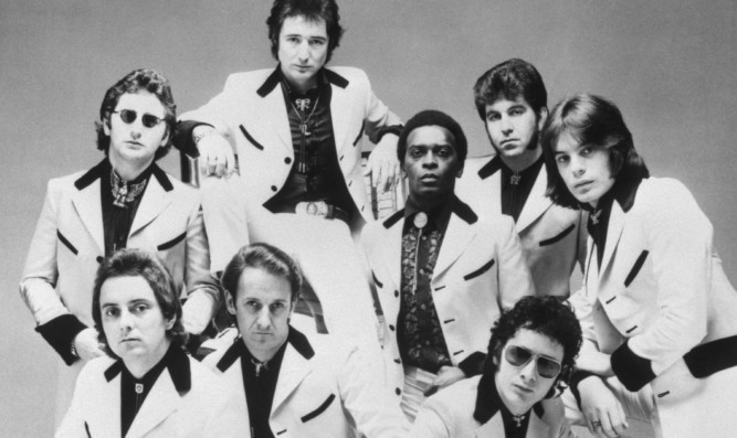 Showaddywaddy will perform at the celebration.