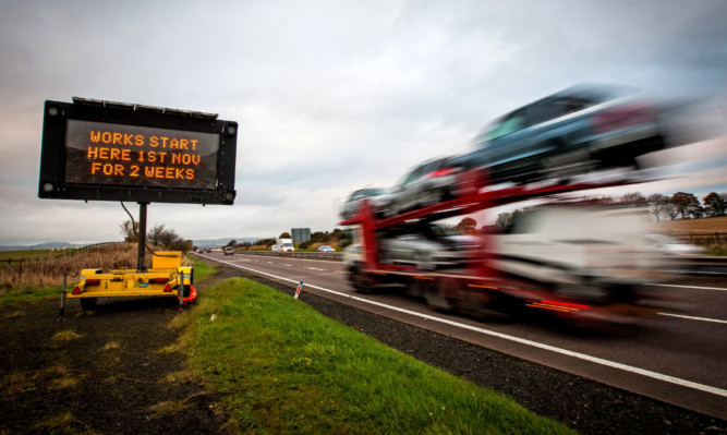 Drivers are facing more disruption on the M90.