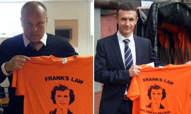 Mixu Paatelainen and Jim McIntyre showing their support.