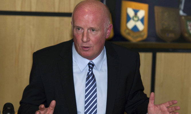 Peter Houston announces his Dundee United departure.