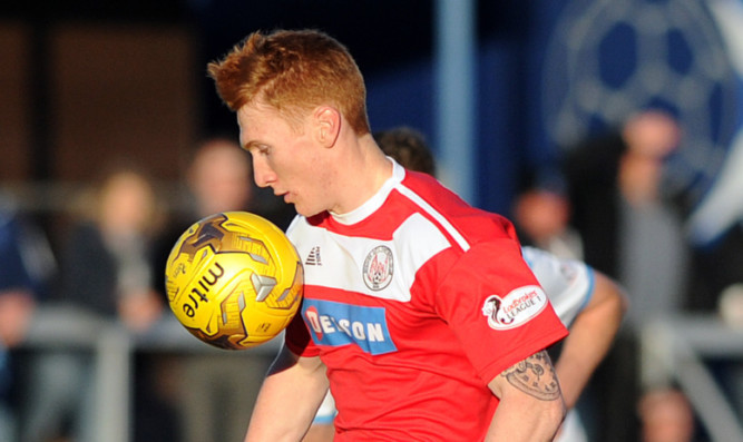 David Bates playing for Brechin.