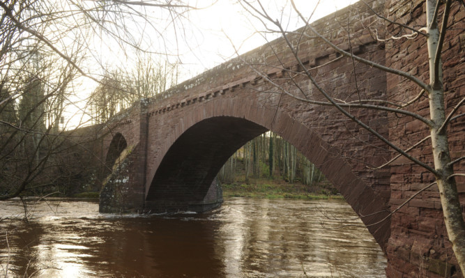 Brechin Bridge will close for seven weeks from next month.