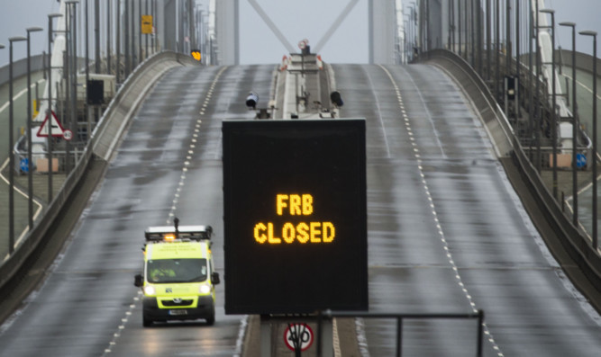 Ruth Davidson does not have confidence in the SNP Government following the bridges closure.