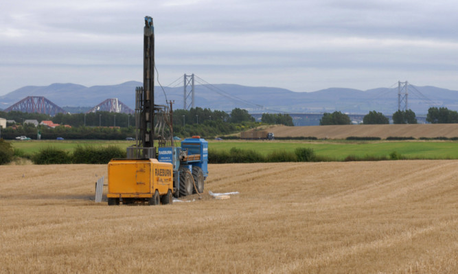 Test drilling for a Forth tunnel at Blackhall Farm, Rosyth, in 2007.