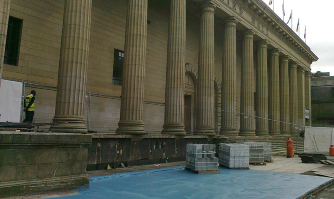 The Caird Hall without its steps.