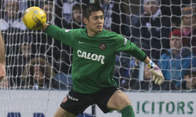 Dundee United goalkeeper Eiji Kawashima makes his debut.