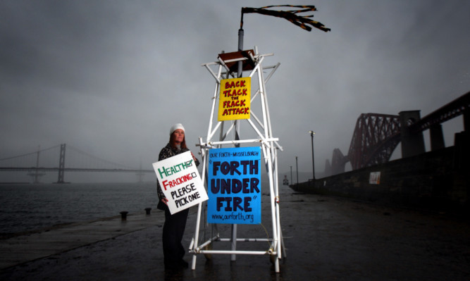 Protesters made their views clear on the Cluff UCG proposal for Kincardine at a Hands Across the Forth campaign event in October.