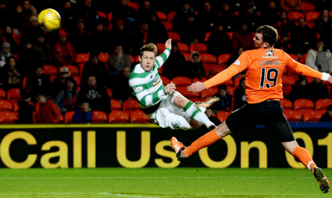 Celtic's Kris Commons scores to make it 4-1.