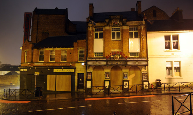 Alhambra Theatre in Dunfermline