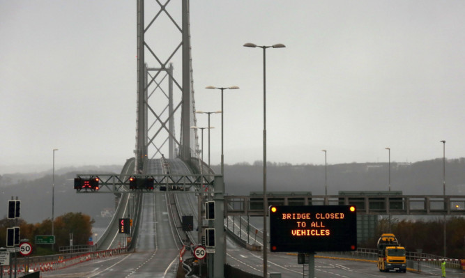 The Forth Road Bridge was closed  to all traffic last month after a fault was found on the crossing.