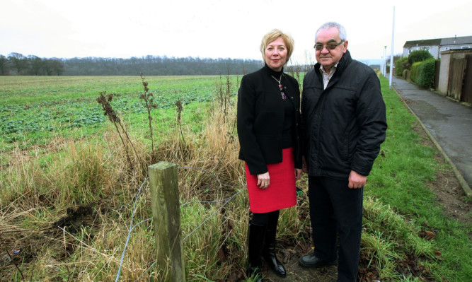 Cllr Lesley Laird and John McKenzie from Inverkeithing Community Council at the Spencerfield site.
