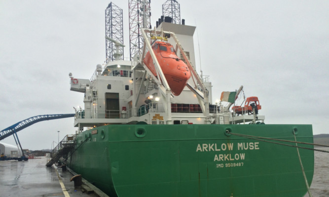 A cargo of 14,000 tonnes of feed wheat left Dundee for Belfast