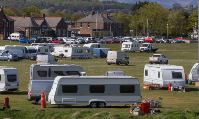 Travellers at Montrose Golf Links.