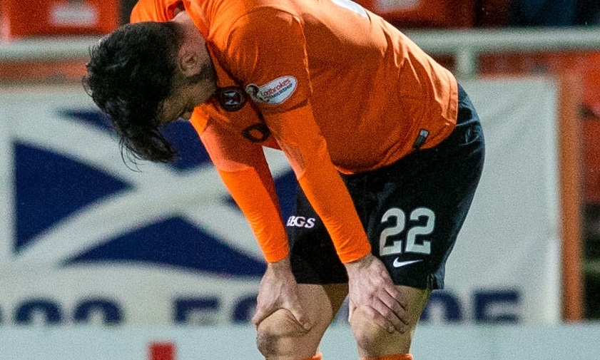 16/02/16 LADBROKES PREMIERSHIP 
 DUNDEE UNITED V MOTHERWELL 
 TANNADICE - DUNDEE 
 Dundee United's Scott Fraser with his hands on his knees at full time