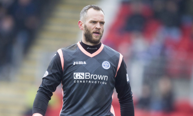 Alan Mannus.