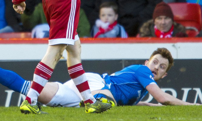 Liam Craig hits the turf in the incident that led to a penalty.